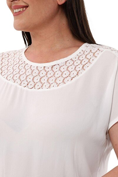 Hanezza Kadın Büyük Beden Ekru Bisiklet Yaka Yarasa Yarım Kol 42-52 Dantelli Krep Kumaş Bluz