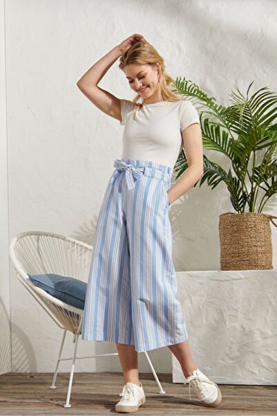 Tchibo بنطلون نسائي مخطط بحزام، بقصّة عادية، أزرق فاتح