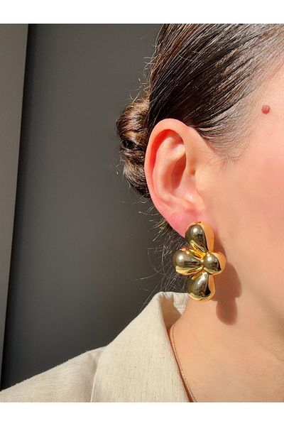 Ressia Half Daisy Earrings