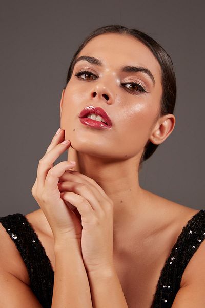 Alix Avien Gold Powder Highlighter