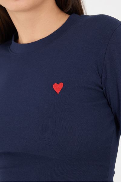 Addax Heart Embroidered Crew Neck Blouse B4162-E10