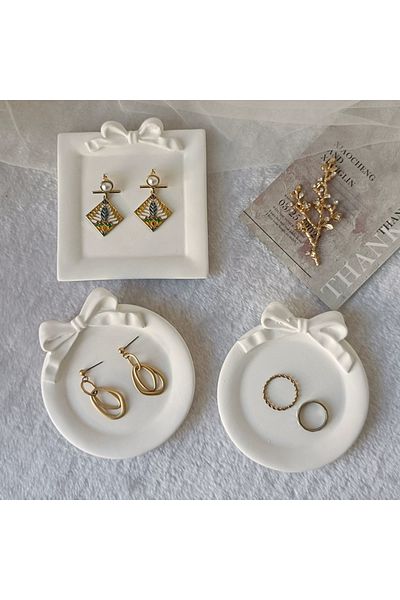 Minima Art Studio Decorative Jewelry and Product Shooting Set