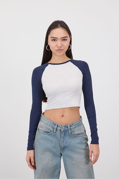 Addax Long Sleeve Crop Reglan Blouse - B1634-I13