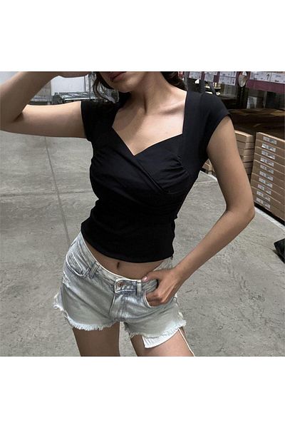 Köstebek Black Short Sleeve Straight Heart Collar Blouse