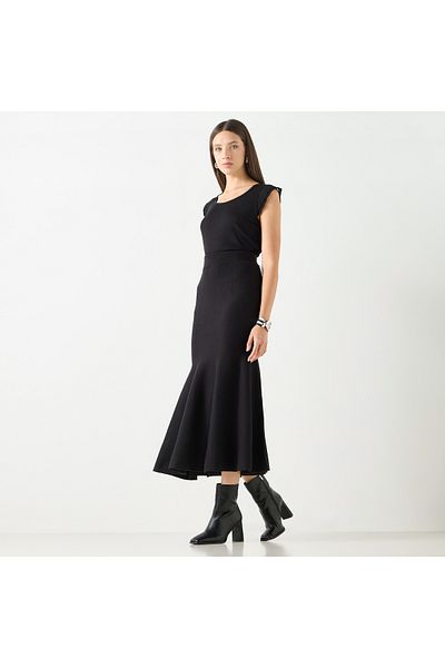 Iconic Ribbed Round Neck Top With Cap Sleeves