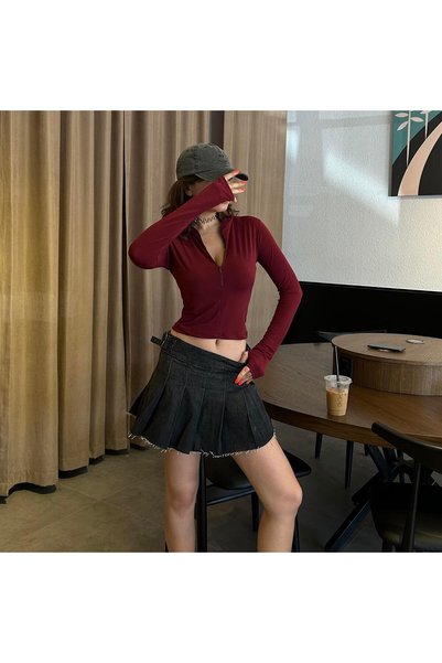 galaxy boutique Burgundy Turtleneck Half Zipper Cut Out Toe Long Sleeve Crop