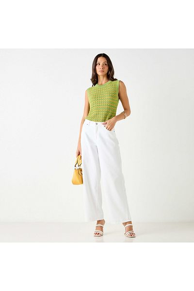 Iconic Textured Sleeveless Top With Crew Neck