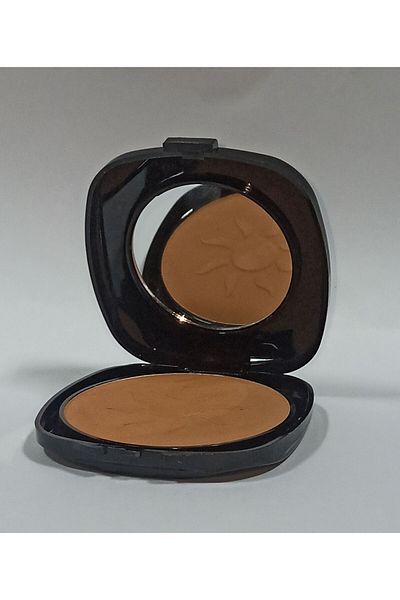 Catherine Arley Bronzer Powder 502 - Elegant and Natural Cutting