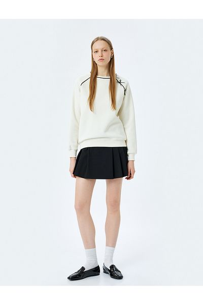 Koton Raised Bow Crew Neck Long Sleeve Sweatshirt