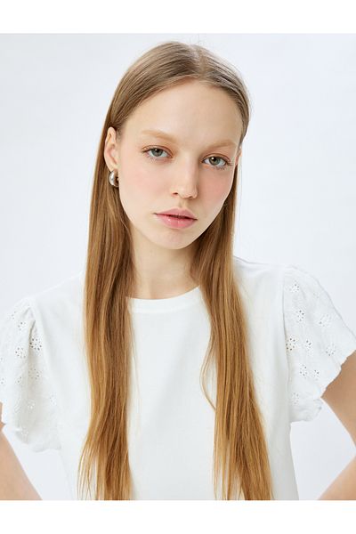 Koton Short Sleeve Crew Neck T-Shirt - Bürümcük Scallop Detailed Model