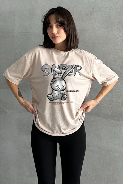 Stendhal Γυναικείο μπλουζάκι σε μπεζ σούπερ βελούδινο κουνέλι με στάμπα με λα...