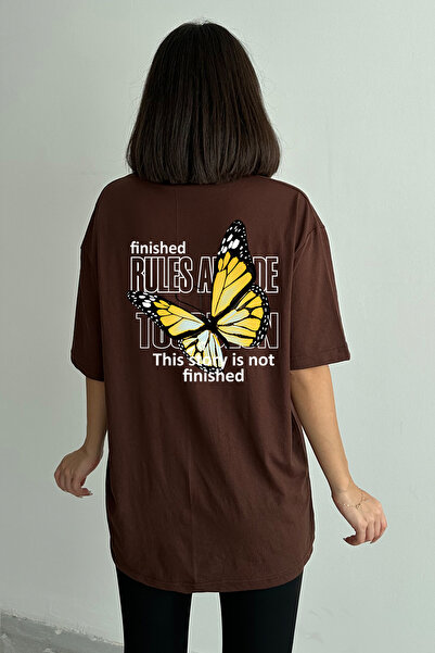 Stendhal تي شيرت نسائي بني كبير الحجم برقبة دائرية وطبعة فراشة كبيرة الحجم