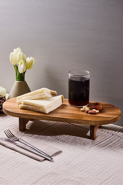Perotti Morry Acacia Pedestal Presentation