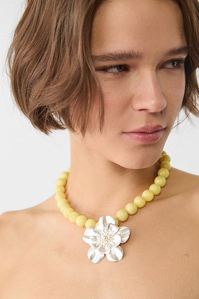 Stradivarius Beaded necklace with metal flower