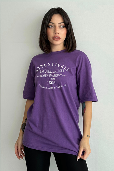 Stendhal Tricou oversize pentru damă, mov, cu imprimeu atent, cu gâtul turn