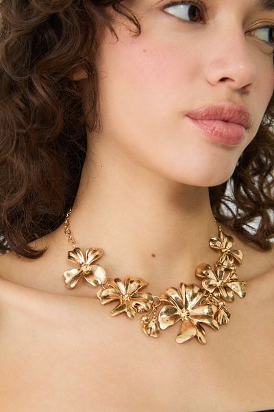 Stradivarius Maxi flower necklace