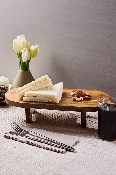 Perotti Morry Acacia Pedestal Presentation