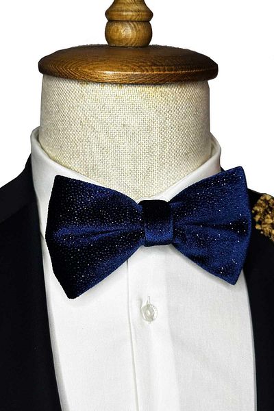 Kravatkolik Bow Tie P1901 - Navy Blue Glitter Velvet Groom Dress