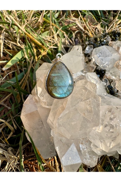 Doğaltaş Labradorit Gümüş Kolye