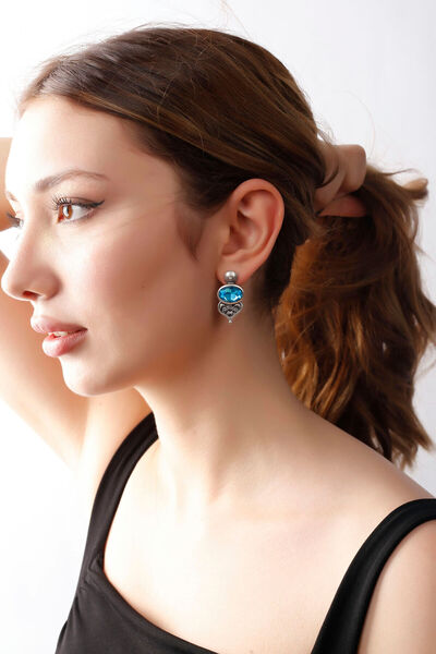 MATYA JEWELERY Matya Antik Gümüş Kaplama Çivili Mavi Oval Taşlı Model  Küpe