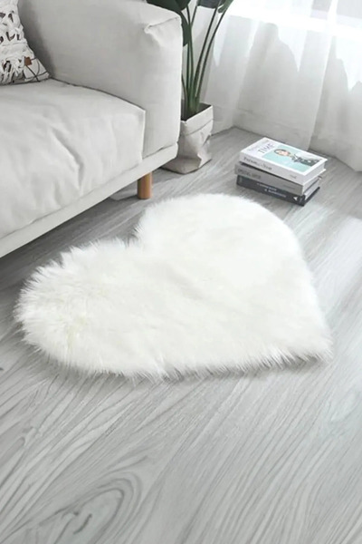 Aden Goya Tavşan Tüyü Peluş Halı | Tek Kalpli Yumuşak Beyaz Kaymaz Tabanlı Post | 70x90cm | GOY02