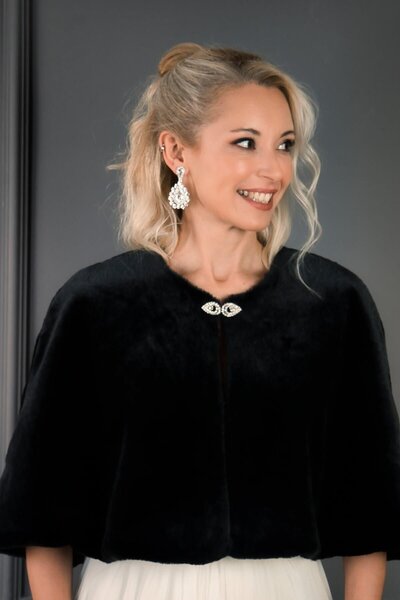 AYSHA BOUTIQUE Siyah Broşlu Abiye Kürk Uzun