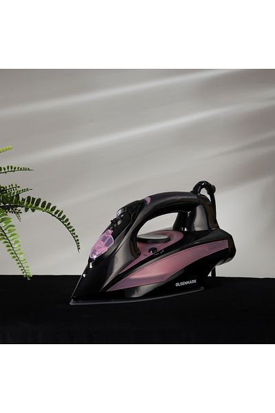 Olsenmark OMSI713 Ceramic Wet and Dry Steam Iron - Ceramic Soleplate