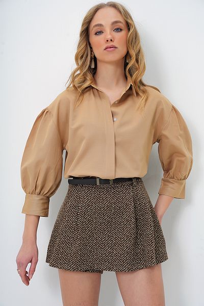 Trend Alaçatı Stili Női sötétbézs ballon ujjú egyszerű poplin ing ALC-X9654