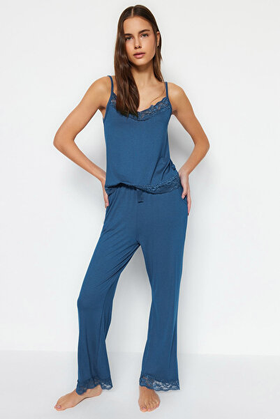 Trendyol Collection Синій мереживний піжамний комплект з віскозним бантом і стрічкою THMSS20PT0134