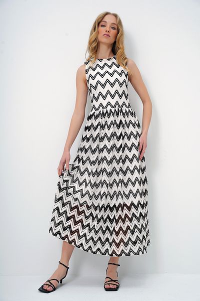 Trend Alaçatı Stili Ecru Black Lined Maxi Scallop Dress - Zero Sleeve Alc-X13477