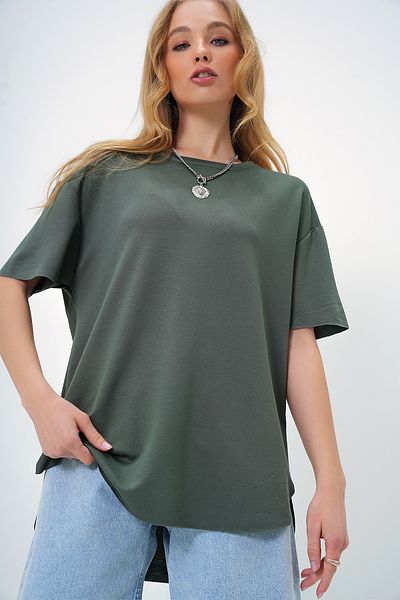 Trend Alaçatı Stili Khakifarbenes Damen-T-Shirt mit Rundhalsausschnitt und ovalem Schnitt ALC-X11506