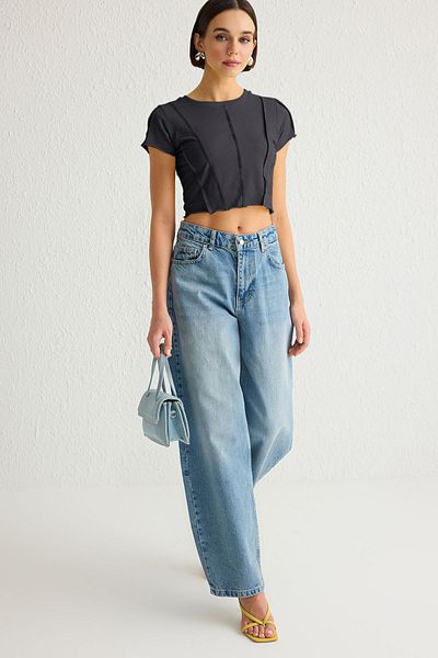 Trendyol Collection Anthracite Crop Knitted T-Shirt - Ribbed, Body Sitting Twoss25Ts00000
