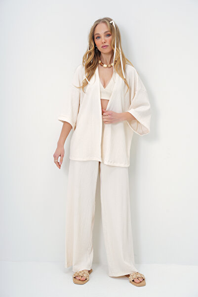 Trend Alaçatı Stili Ecru színű női nyári kimonó és nadrág szett - dupla ujjú, ráncos szövet ALC-X13466