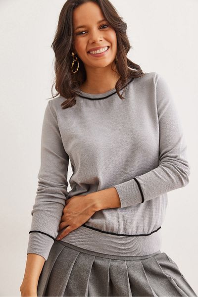 Olalook Grauer, mit Paspeln verzierter, weicher, strukturierter, dünner Strickpullover für Damen KZK- 19000956