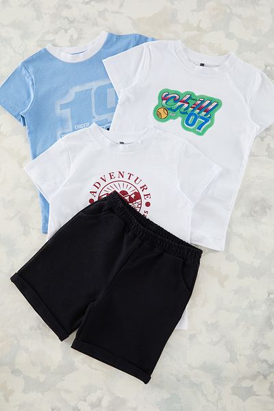 TRENDYOLKIDS Set of 4 White-Blue-Red Knitted T-Shirt and Shorts Set - Tkdss25Ts00040