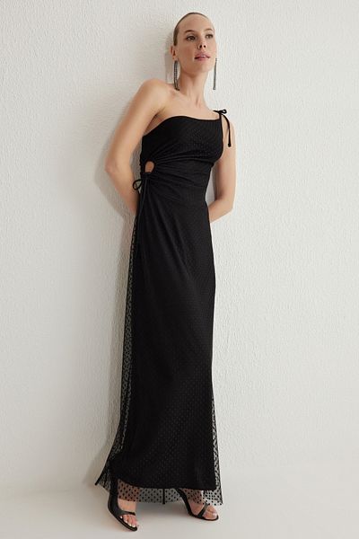 Trendyol Collection Schwarzes, asymmetrisches, gestricktes, langes Abendkleid aus Tüll mit A-Ausschnitt TPRSS25AE00027