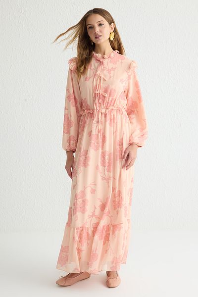 Trendyol Modest Mit Puder gefüttertes, florales, gewebtes Chiffonkleid TCTSS25EB00008