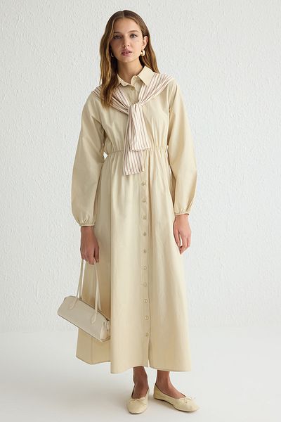 Trendyol Modest Beige gestreiftes, schulterfreies, detailliertes, gewebtes Hemdkleid TCTSS25EB00015