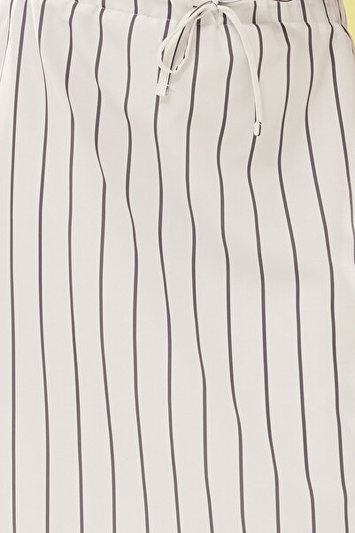 Trendyol Collection Weißer, mit Ballons verzierter, gestreifter, gewebter Maxirock TWOSS25ET00077