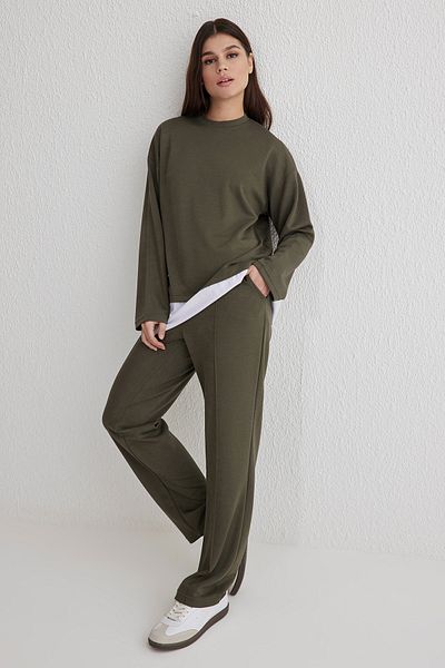 Trendyol Modest Khakifarbener, weicher, strukturierter Trainingsanzug TCTSS25EN00003