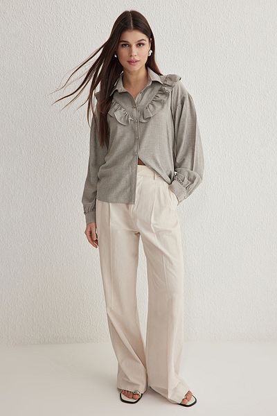 Trendyol Collection Graues, gerüschtes Baumwollhemd TWOSS20GO0357