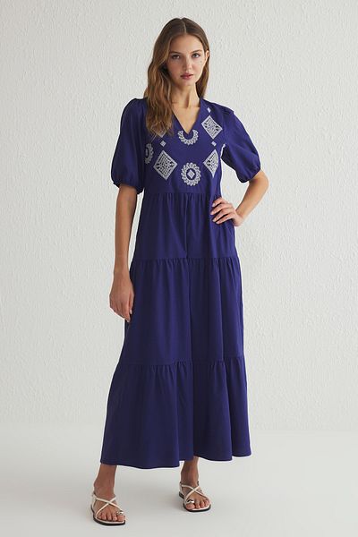Trendyol Collection Sötétkék, egyenes szabású, hímzett maxi szőtt ruha TWOSS25EL00058