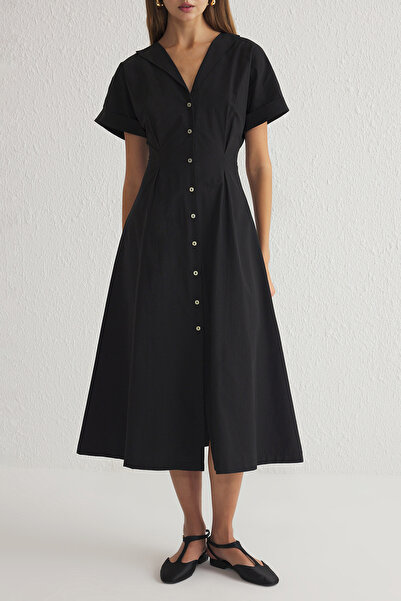 Trendyol Collection Černé košilové šaty Midi Woven s otvorem v pase Twoss24El00052