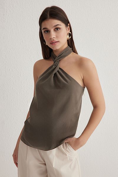 Trendyol Collection Khaki Modal Neckholder – Neckholder-Bluse TWOSS25BZ00247