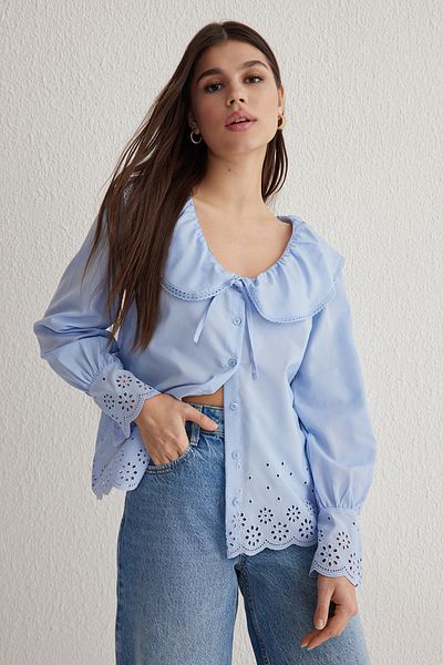 Trendyol Collection Guler albastru deschis și detaliu broderie la tiv țesut Cămașă țesută TWOSS25GO00009