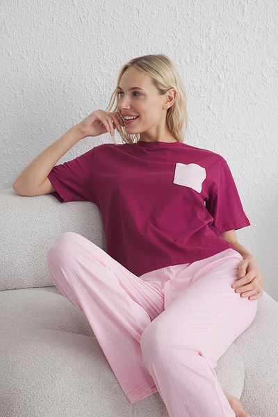 Trendyol Collection Claret Red Galaxy Pocket Detailliertes Single-Jersey-Strick-Pyjama-Set THMSS25PT00123