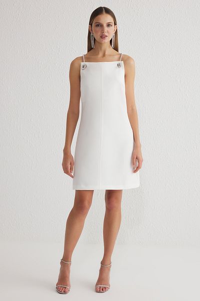 Trendyol Collection Λευκό γυαλιστερό πέτρινο αξεσουάρ Λεπτομερές κομψό φόρεμα TPRSS25EL00131