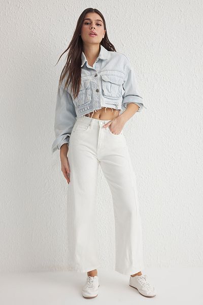 Trendyol Collection Weiße Baggy-Jeans mit hoher Taille und Nähten TWOSS25JE00165