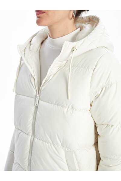 LC Waikiki Hooded Women's Puffer Coat