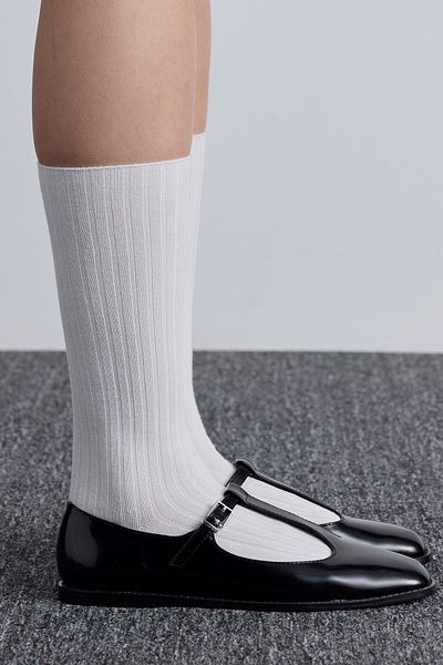 Manuka Ecrufarbene, gerippte lange Socken